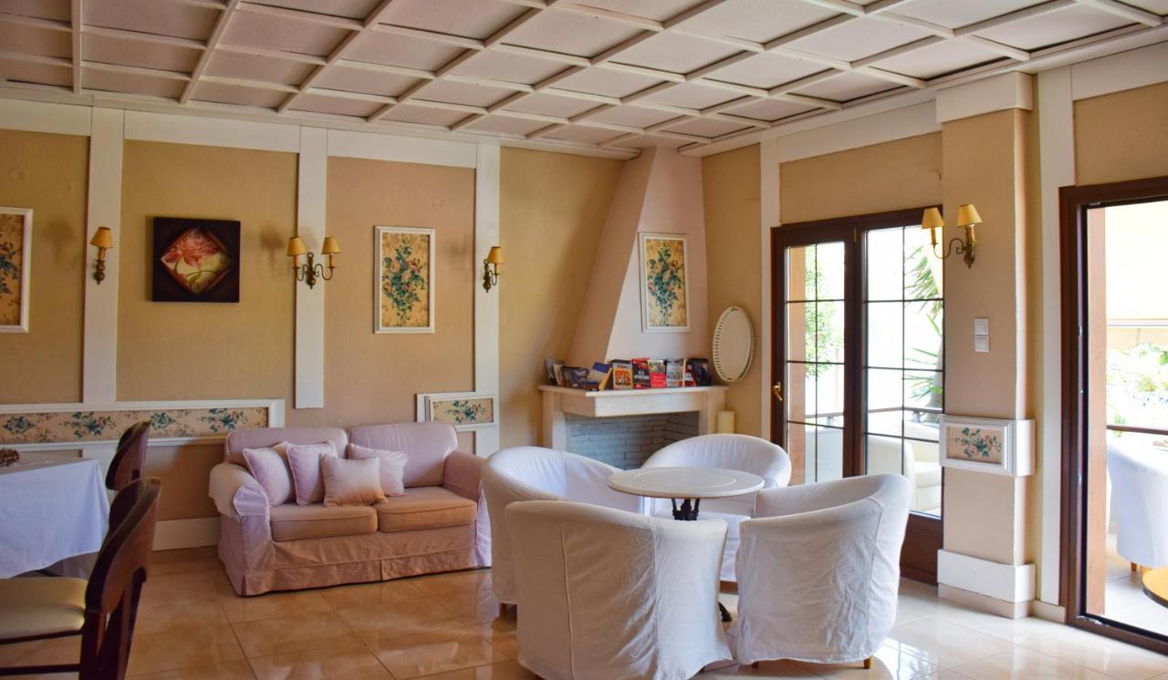 Hotel Viky Sarti Extérieur photo